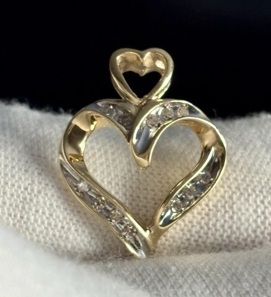 "Colgante Jane Seymour Oro 10k Corazón Abierto Diamante Deslizable Juego de Canales 3/4"" JWBR" Foto 1 de 4