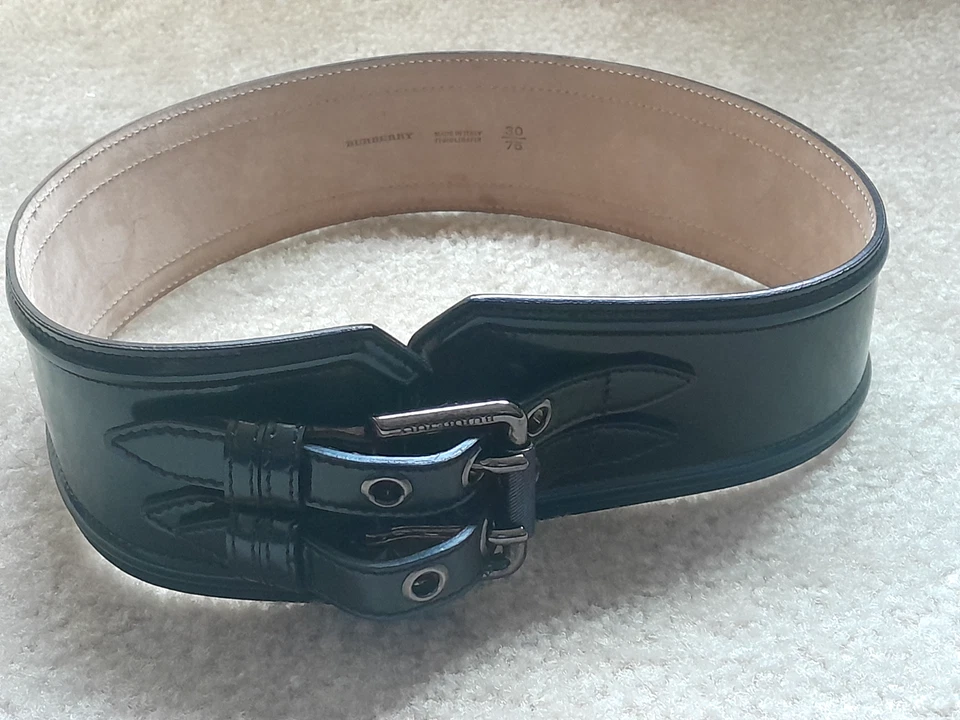 Cinturón Burberry charol negro con doble - talla 30 Foto 1 de 4