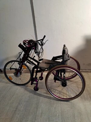 Rollstuhl mit Hande Bike - Bild 1 von 4