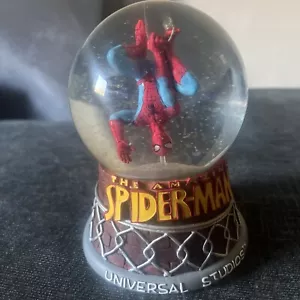 AMAZING SPIDER-MAN SNOWGLOBE 2009 MARVEL GLITTER WATER UNIVERSAL STUDIOS RARE - Imagen 1 de 4