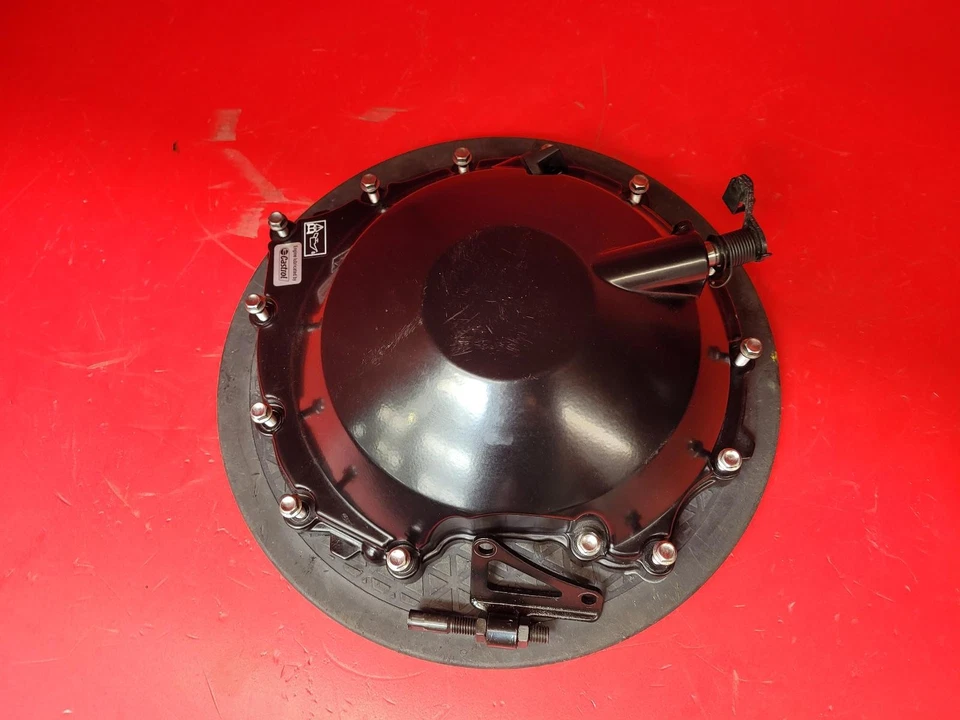 Cubierta de embrague Triumph Speed Triple 1050 2011 Foto 1 de 4