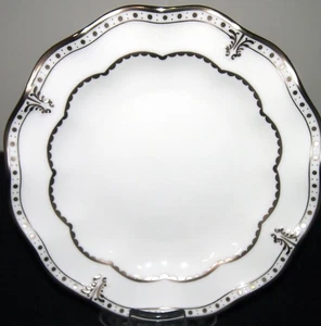 Royal Crown Derby Elizabeth Patinum Bread & Butter Plate 6" - Made In England - Picture 1 of 4