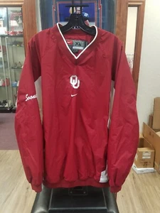 Nike Team Oklahoma Sooners Mens XL (27 X 31)Red Pullover Windbreaker NCAA 164 - Picture 1 of 7