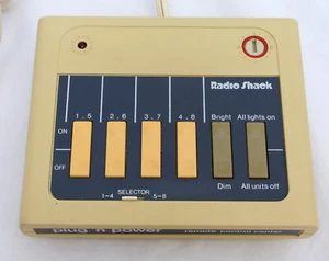 Radio Shack plug 'n power X-10 Mini Remote Control Center 61-2677B - Picture 1 of 2