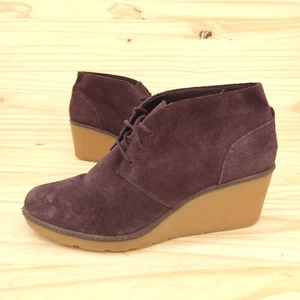 Clarks Womens Wedge Ankle Boots Sz 9.5 Purple Suede Lace Up Desert Chic Booties - Picture 1 of 9