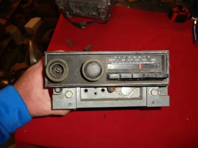 Dodge Monaco Polara 1970 OEM Mopar radio AM #2884755 Chrysler New Yorker 1972 Foto 1 de 3