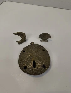 Vintage 5" Brass Sand Dollar Hinged Trinket Box Dish Nautical Decor With Miniatu - Picture 1 of 10