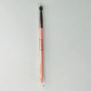 Luxie Small Tapered Blending 231 Eye Shadow MakeUp Brush Pink Rose Gold New - Picture 1 of 5