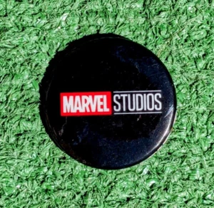 Marvel Studios 2024 Logo Disney D23 Expo Convention Promo Pin Button 1,5" Neu - Bild 1 von 3