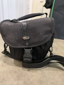 Lowepro Camera Bag Rezo TLZ 10 Black with Shoulder Strap 6" H - Picture 1 of 3