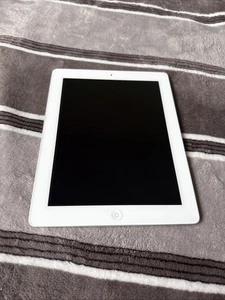 Apple iPad 2 16 GB, Wi-Fi, 9.7 in - White - Good Condition, Password Locked - Picture 1 of 4