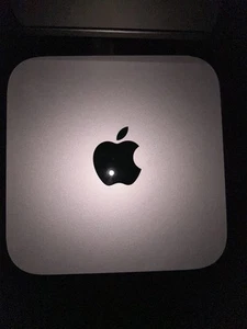 Apple Mac Mini 2023 M2 8-Core CPU 10-Core GPU 8GB 256GB SSD Silver Excellent - Bild 1 von 2