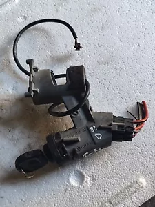 Volkswagen T4 1998/Ignition Lock with Key/701905851 - Picture 1 of 6