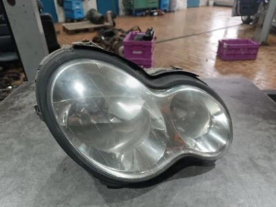 Mercedes-Benz W203 C-Klasse Scheinwerfer rechts Halogen MOPF A2038203261 - Bild 1 von 4