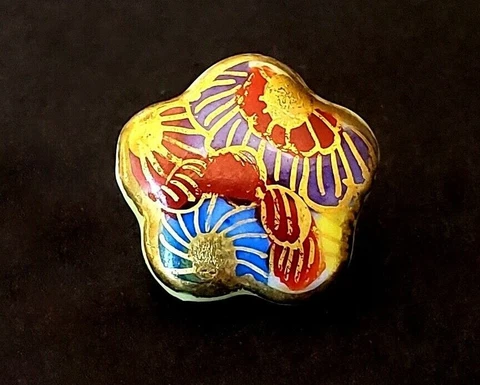 Vintage Button.....Colorful Japanese Kutani (not Satsuma) Porcelain…Cute Shape Cover