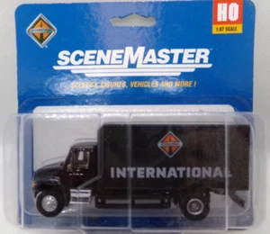 International 4300 Single Axle Box Van HO Scale Scene Master 110822DMT2 - Picture 1 of 2