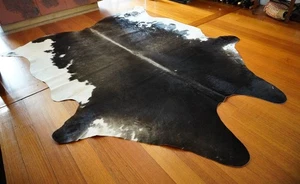 I Am Massive and Absolutely Magnificent - An Extremely Beautiful Cowhide Rug - Picture 1 of 10