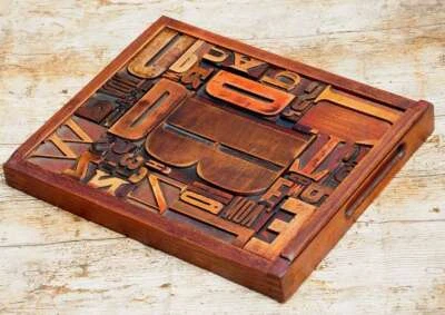 Tableau en caractères d'imprimerie en bois anciens typographie lettres image !! - Photo 1/4