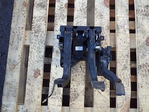 fiat ducato clutch pedal box vivaro brake pedal box bracket throttle pedal - Picture 1 of 1