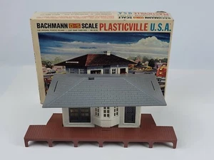 Bachmann O/S Scale Plasticville USA Suburban Station 1911 No Glue Needed. Good - Picture 1 of 12