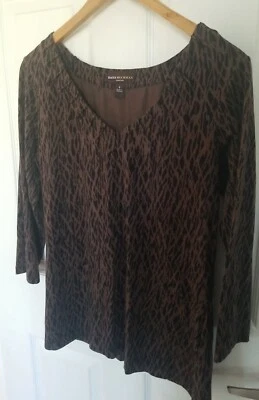 Dana Buchman Women's V-Neck Black Brown 3/4 Sleeve Stretch Blouse Size Small Top - Image 1 of 4