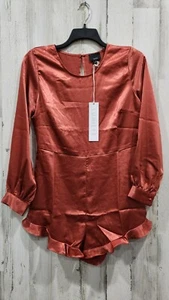 LUMIERE rosa Satin Langarm hinten offen Strampler geraffte Beine Größe SMALL **neu mit Etikett** - Bild 1 von 6