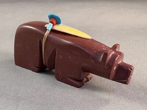 Zuni geschnitzter Pfeifenstein Bär Fetisch mit türkisfarbenen Augen von Alex Tsethlikai, NEU - Bild 1 von 5