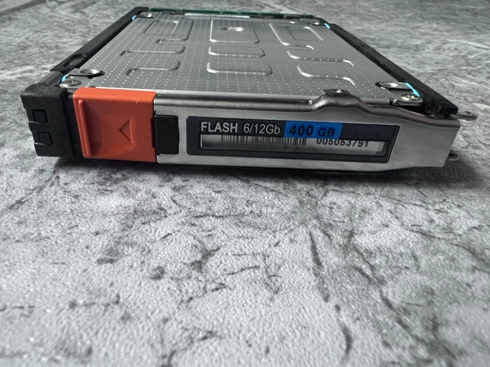EMC 400-BFXP Unity 400GB SAS 12G  005053269 005053270 005053791 005053792 SSD驱动器 - Image 1 of 4