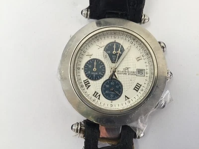 Reloj Klaus Kobec Modelo KKG 1913 necesita batería solo para piezas o reparación Foto 1 de 4