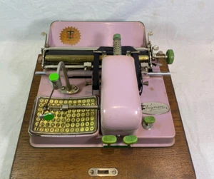 1930s Cute LONDON Pink Model 4 TYPEWRITER Pink Index Writer Wow - Picture 1 of 16