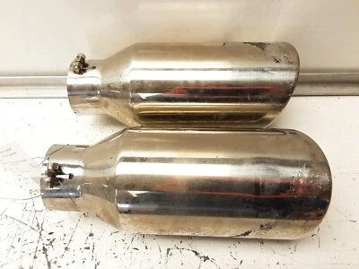 Dodge Charger 2006 6,1 L puntas de escape cromadas de repuesto rayadas Foto 1 de 3