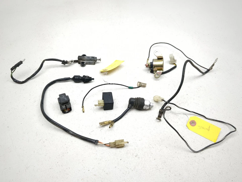 92-97 Suzuki VS800 Intruder 800 Juego de relés Pata de cabra Interruptor de freno de arranque Foto 1 de 4
