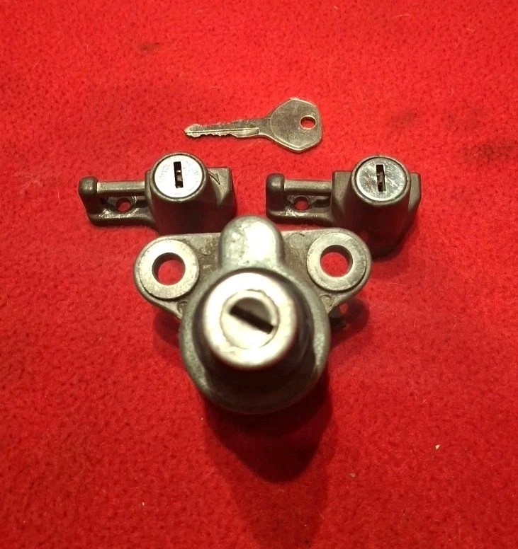 1986 Kawasaki Vulcan 750 VN750 OEM Ignition Switch W/Set Pair Helmet Locks 85-06 Foto 1 de 4