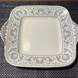 Placa B&B Wedgwood Dolphins blanca 11 pulgadas excelente sin caja - Imagen 1 de 7