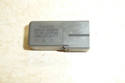 Toyota 4Runner Tacoma PIckup Truck Etc. HORN RELAY OEM 86530-20070 96-02 96-04 - Image 1 of 4