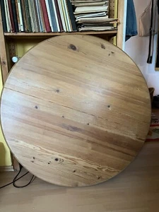 Nur an Selbstabholer!! Runder Tisch (1,10 m), Einlegeplatte (0,40 m) , 4 Stühle! - Bild 1 von 3