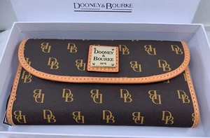Dooney & Bourke Blakely Continental ClutchW allet🤎🤎 Brown Tmoro Color - Picture 1 of 9