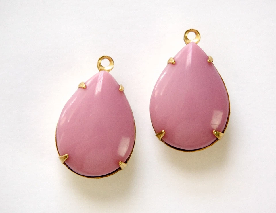 Vintage Mauve Pink Glass Teardrop Stones 1 Loop Brass Setting 18x13mm par004YY Foto 1 de 1