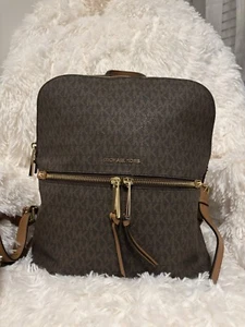 MICHAEL KORS MK Rhea Zip Medium Slim Backpack 🎒BROWN - Picture 1 of 4