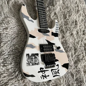 Kamikaze-3 Desert Camo 6 Saiten ST E-Gitarre S-H Tonabnehmer schwarz FR Brücke - Bild 1 von 7
