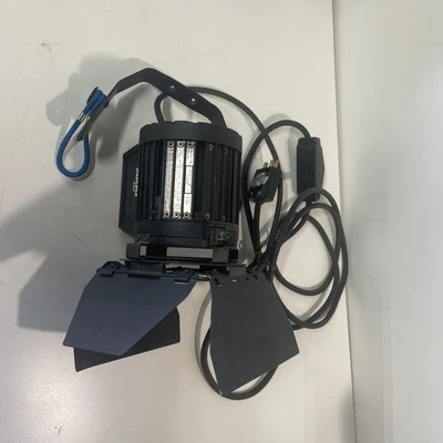 Arri 300W菲涅尔带梯子 — 第 1/4 张图片