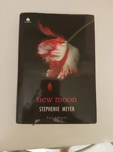 Twilight Saga libri New Moon libro Stephenie Meyer Italiano - Foto 1 di 1