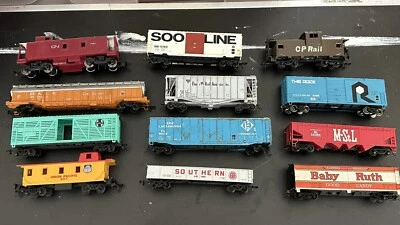 Bachmann, Tyco & Life Like HO USA Railroad Freight Wagons Rake x12 - Image 1 of 4