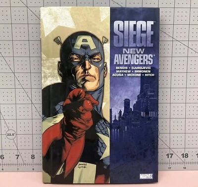 SIEGE New Avengers Hardcover 1st Print Brian Micheal Bendis The Comic Book Novel - Image 1 of 4