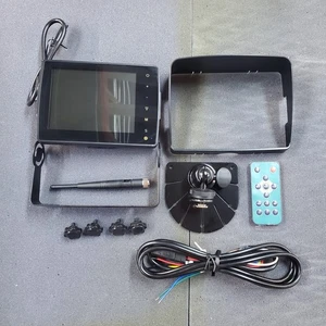 RVS Monitor Systems 2.4G Digital Color 5.6-inch LCD Wireless RVS-5FLW - Picture 1 of 7