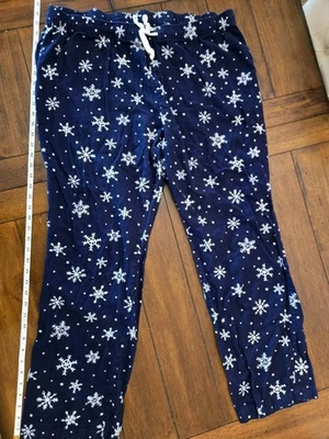 Old Navy Snowflake Women's Lounge Pants size XL - Image 1 of 4