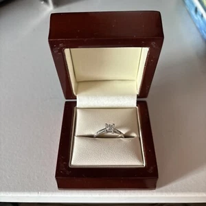 engagement rings used - Picture 1 of 4