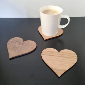 Juego de Posavasos Madera Corazón - Acabado Cerezo, Roble o Nogal (Grabado disponible) - Imagen 1 de 5