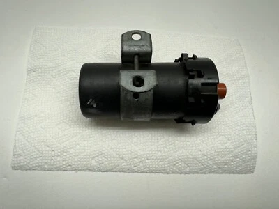 OEM 1220522015 Ignition Distributor Cap Fits Porsche/Rolls-Royce Distributor — 第 1/4 张图片