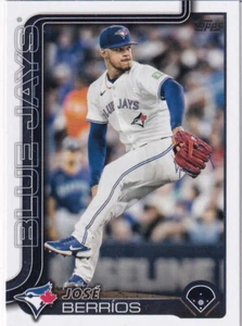 2025 Topps MLB Baseball Series 1 No. 33 Jose Barrios Blue Jays - Bild 1 von 2
